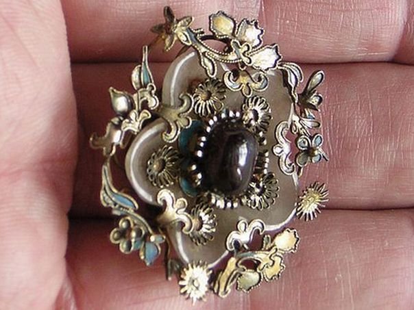 Flower  4 in gilt silver mounting - (3211)